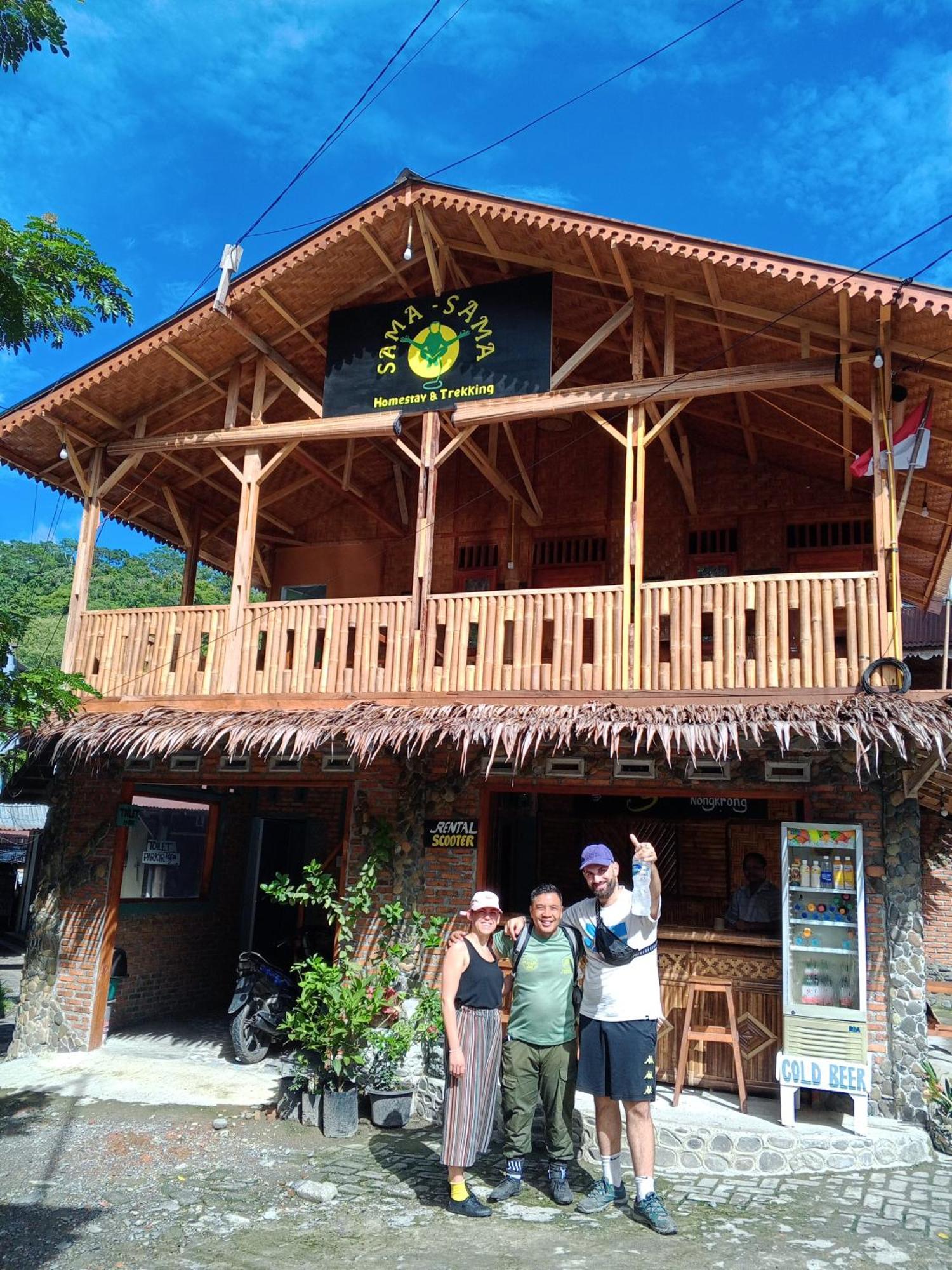 Sama Sama Homestay & Trekking Only Stay Here Book Trekking And Transport With Us Bukit Lawang Exterior foto