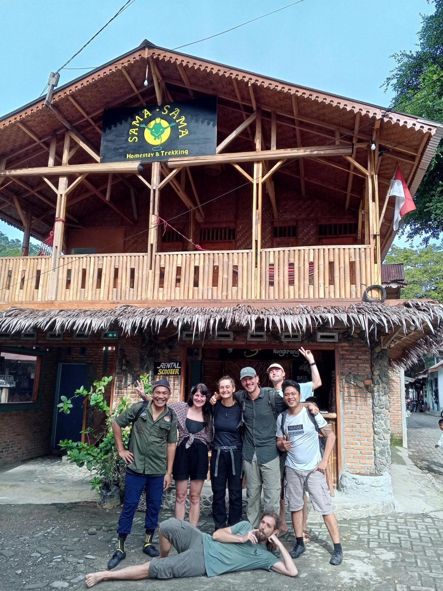 Sama Sama Homestay & Trekking Only Stay Here Book Trekking And Transport With Us Bukit Lawang Exterior foto